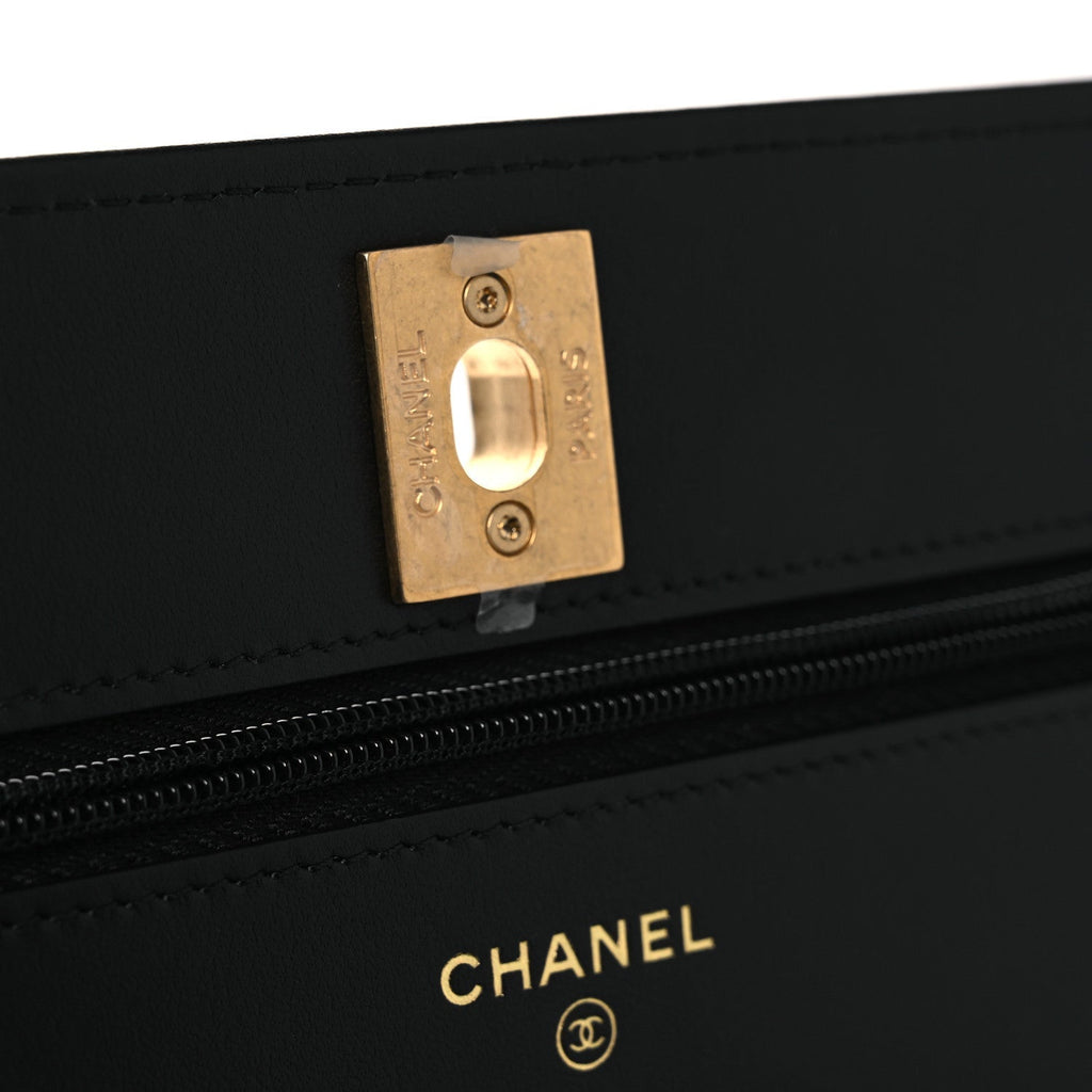 Pearly Caviar Quilted Fit For You Wallet On Chain WOC Black
