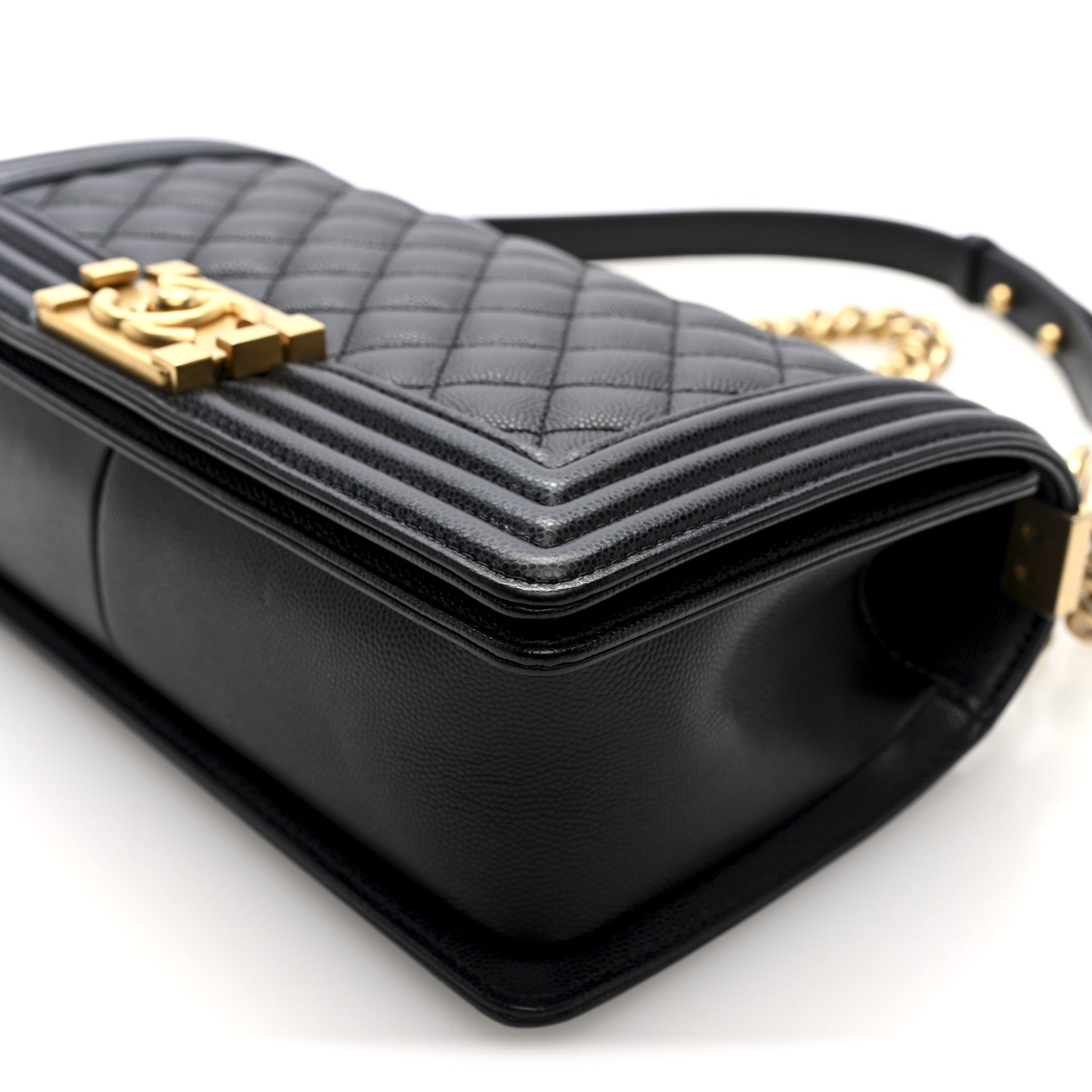 Caviar Quilted Medium Boy Flap Black