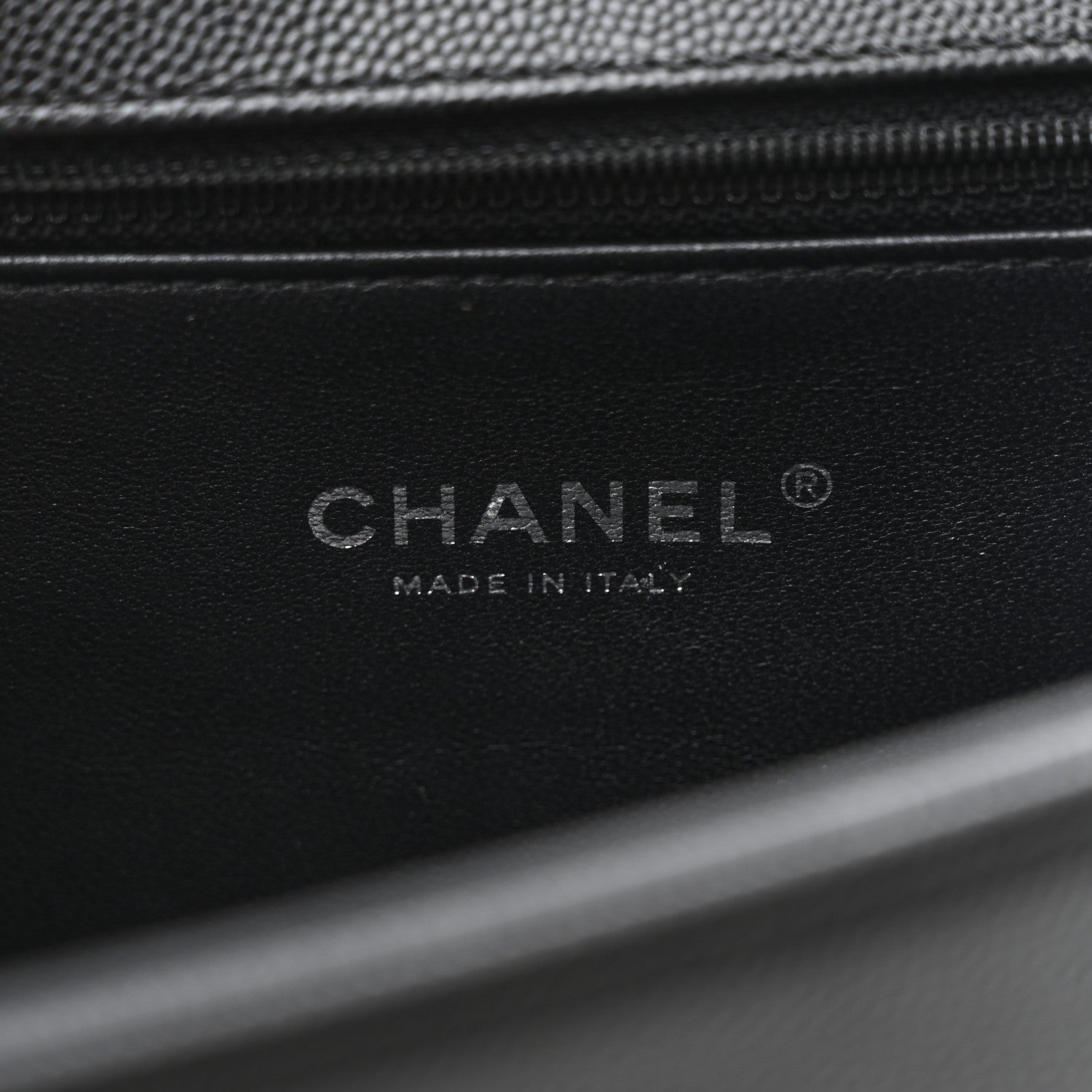 Caviar Quilted New Medium Boy Flap Black