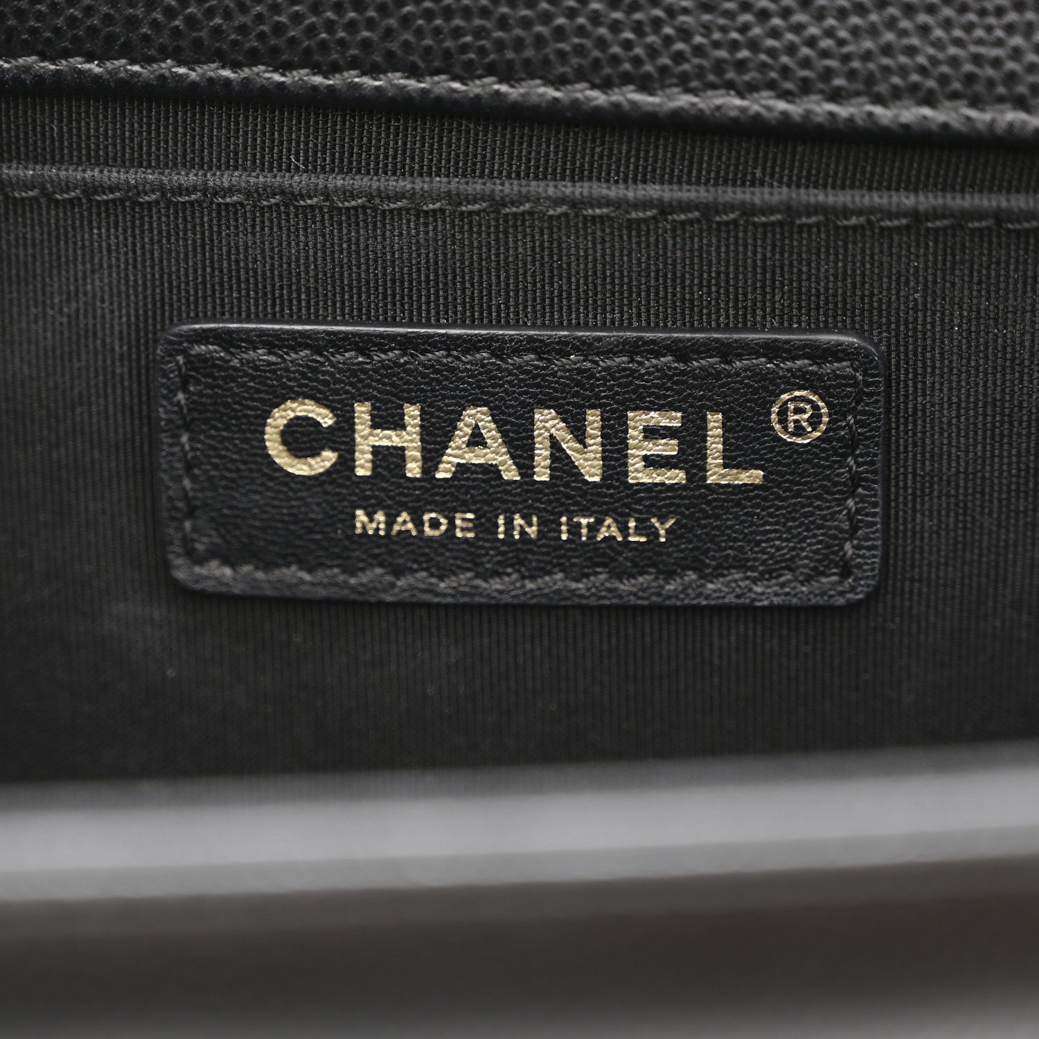 Caviar Quilted Medium Boy Flap Black