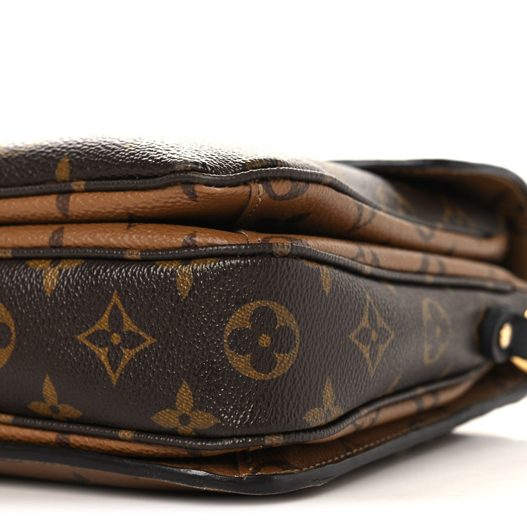 Reverse Monogram Pochette Metis