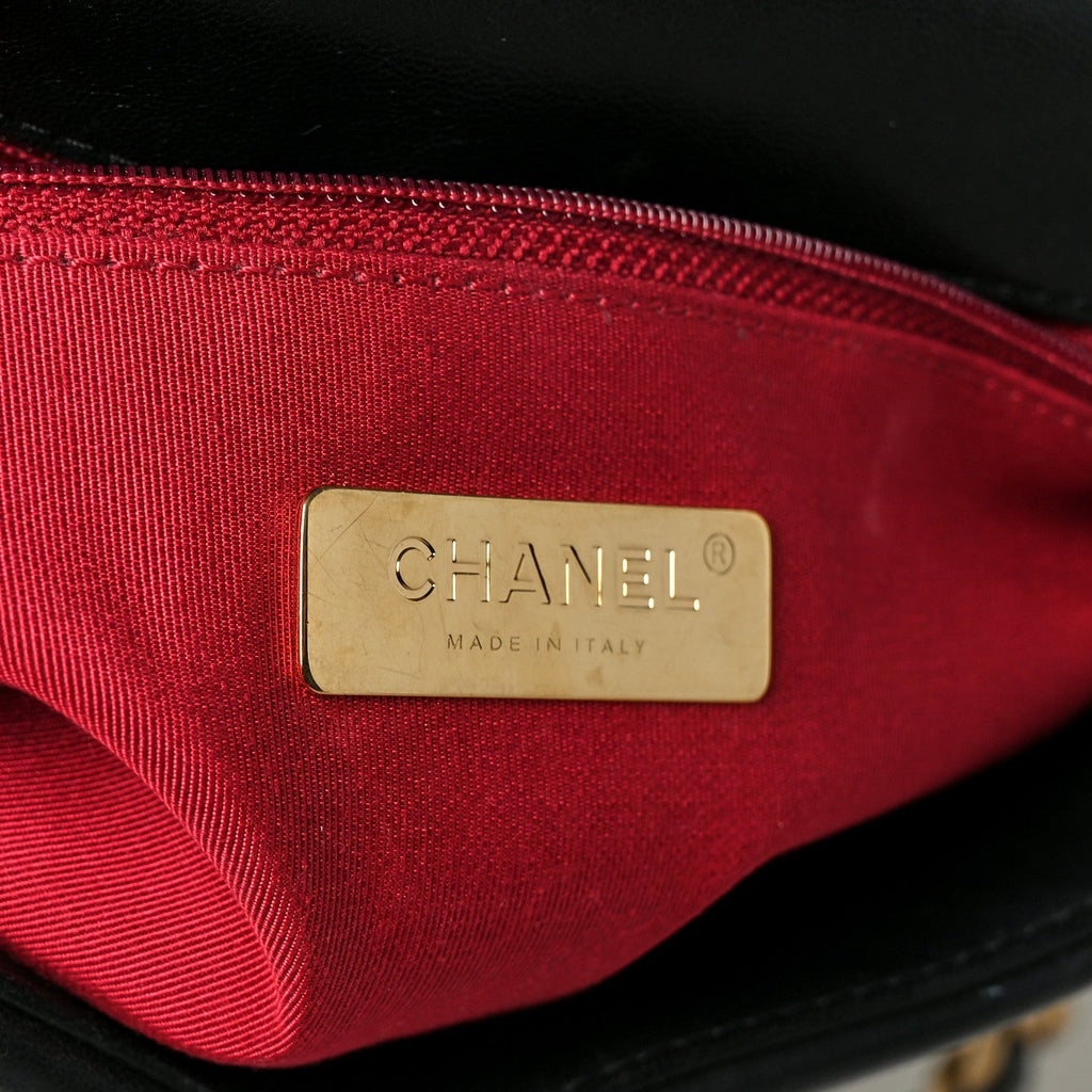 Lambskin Quilted Medium Chanel 19 Flap Black