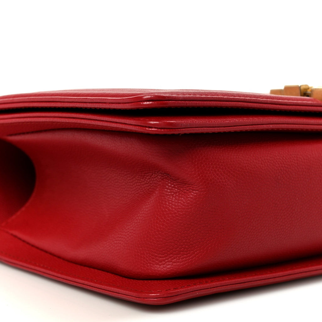 Caviar Quilted Medium Boy Flap Red
