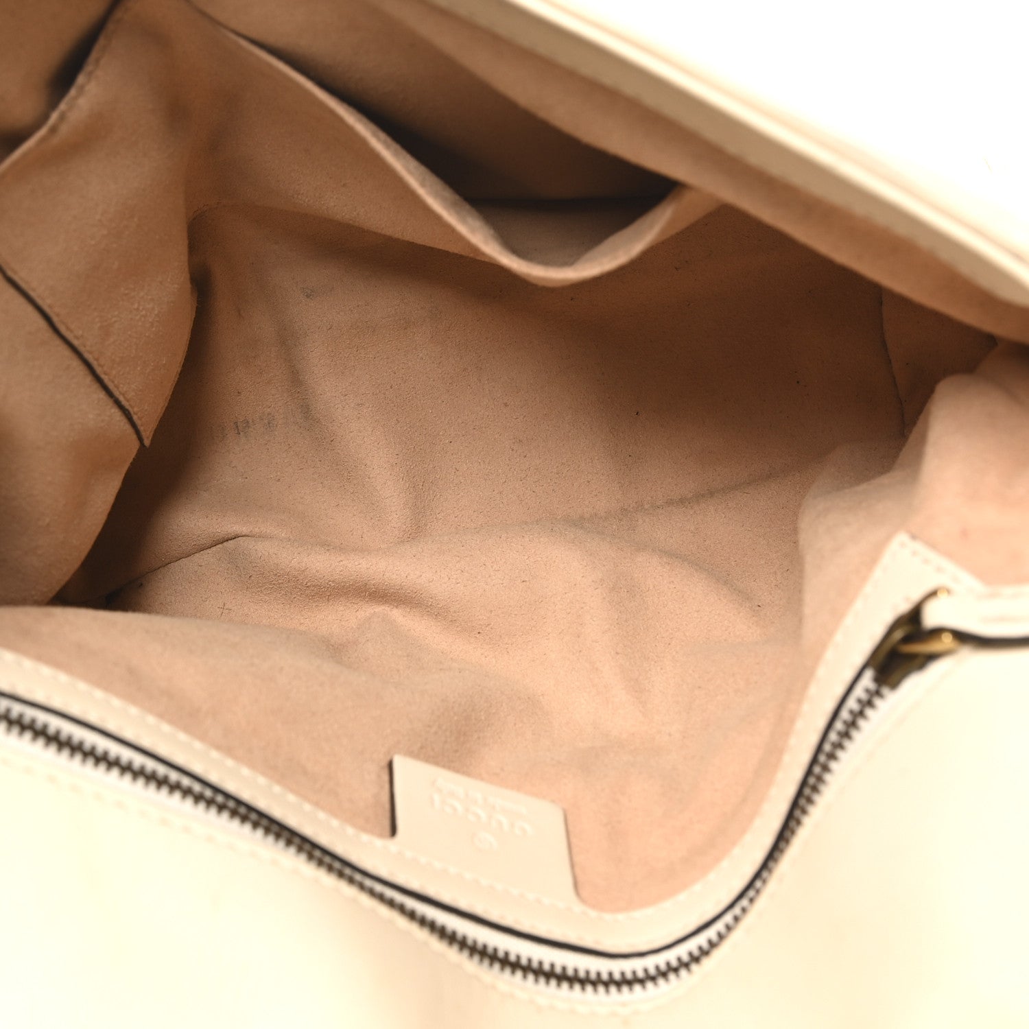 Calfskin Matelasse Medium GG Marmont Shoulder Bag White