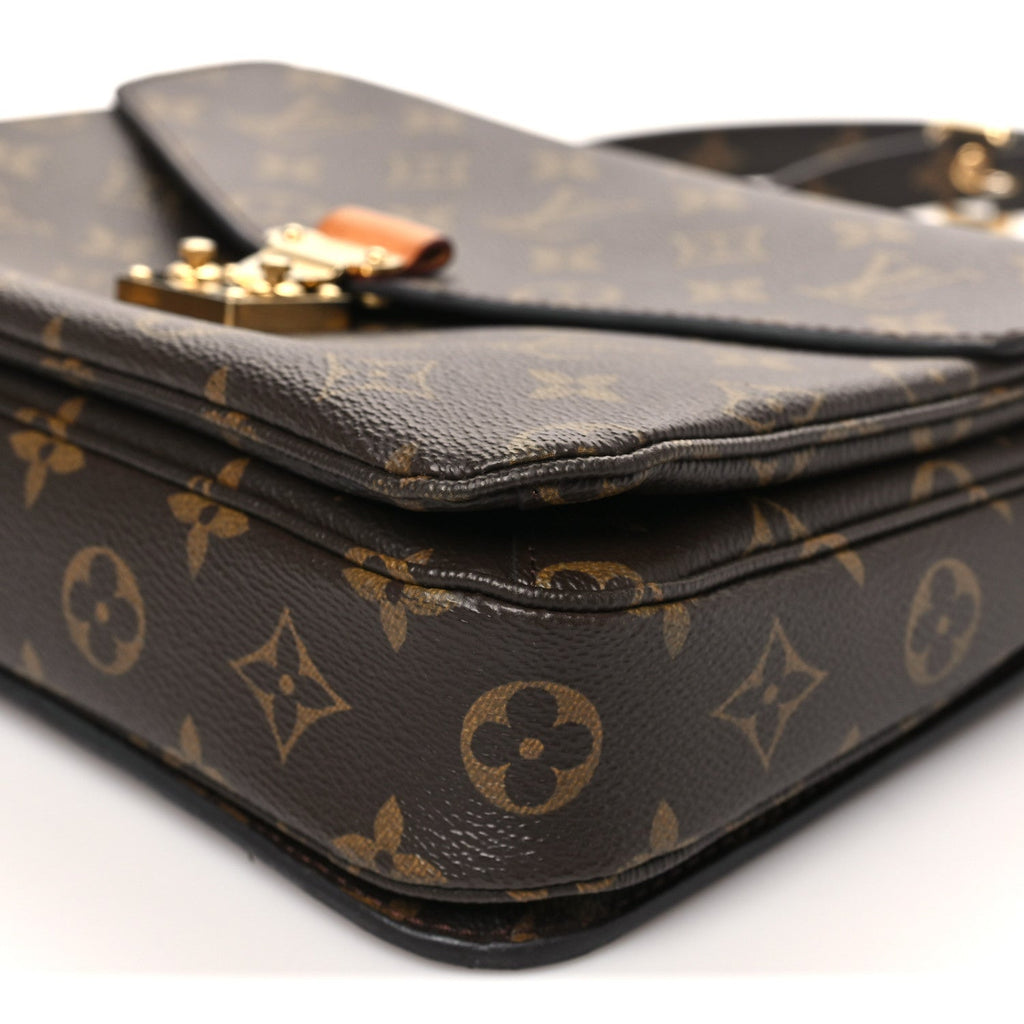 Monogram Pochette Metis
