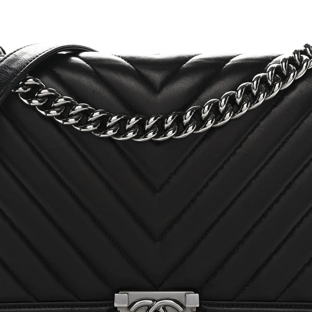 Calfskin Chevron Quilted New Medium Boy Flap Black