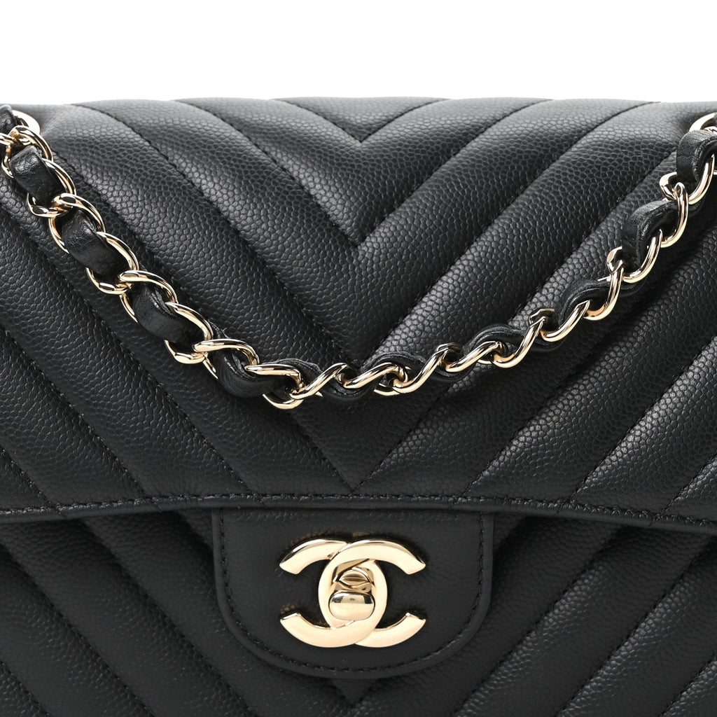 Caviar Chevron Quilted Small Double Flap Black