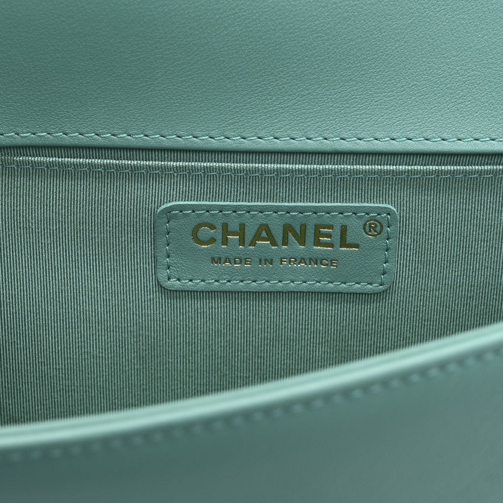 Lambskin Quilted Medium Boy Flap Green