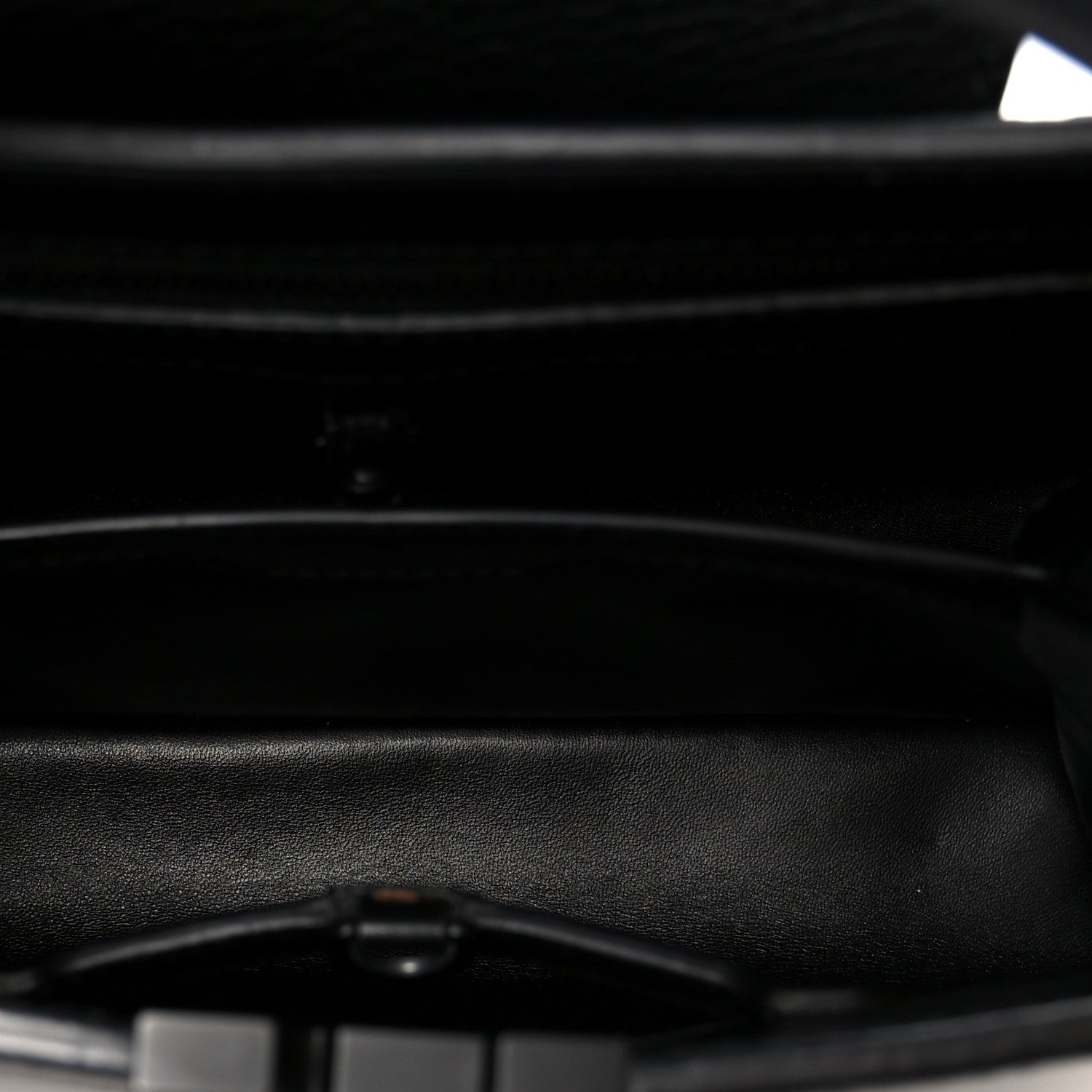 Taurillon Capucines BB Matte Black
