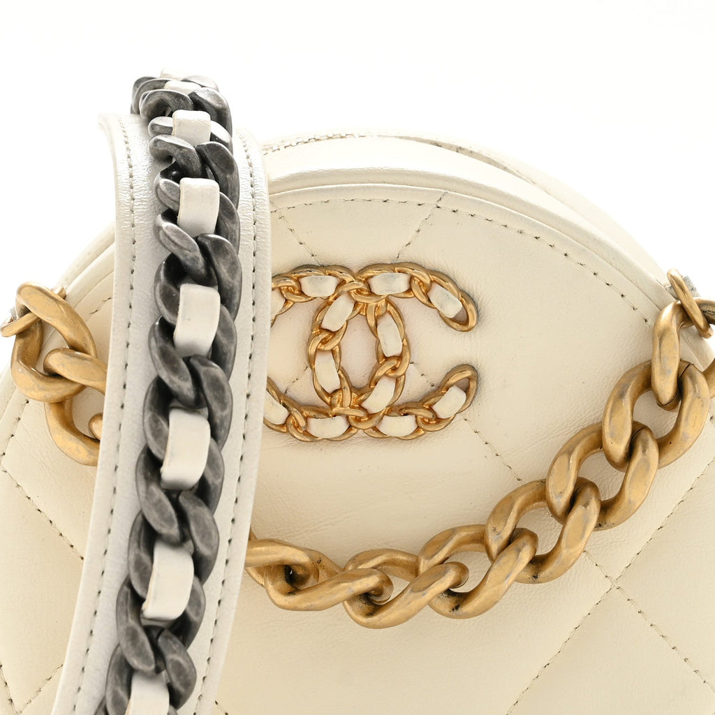 Lambskin Quilted Chanel 19 Round Clutch With Chain White
