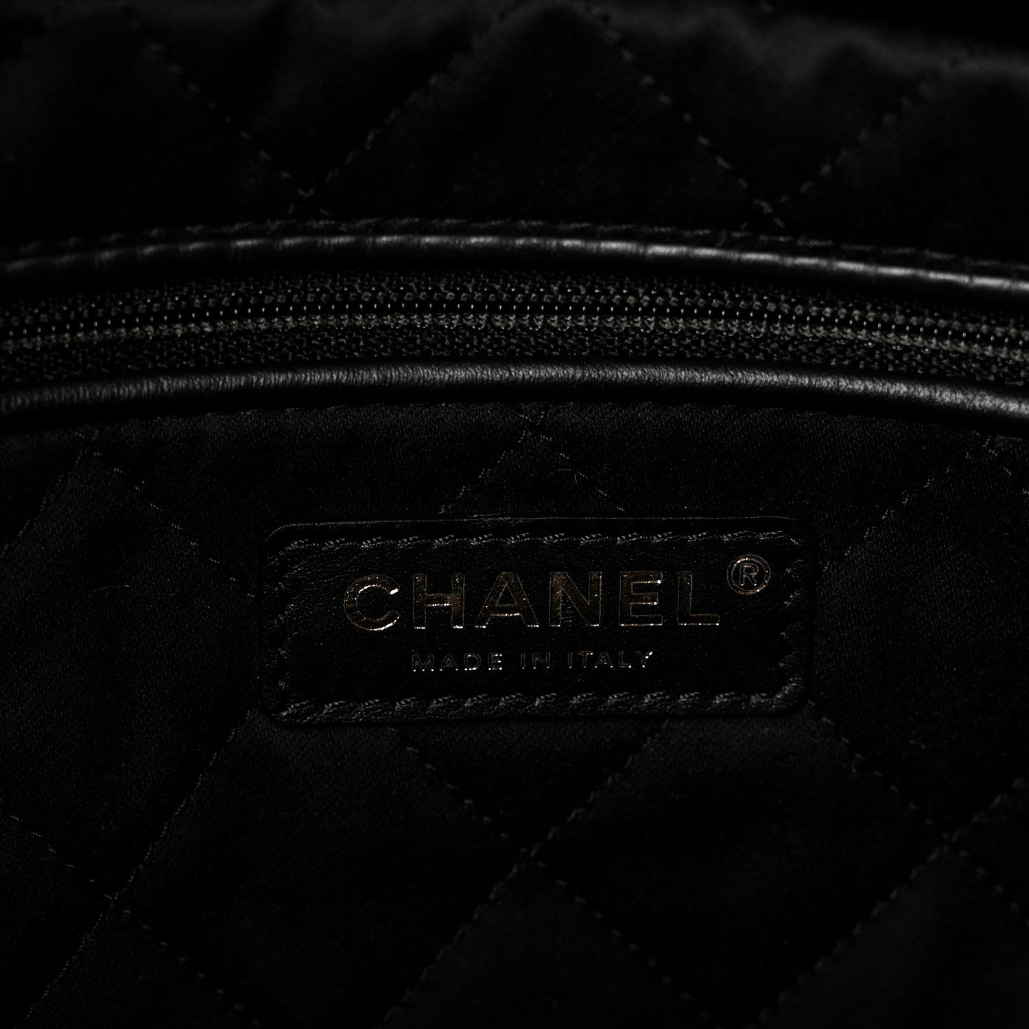 Shiny Calfskin Quilted Small Chanel 22 Black
