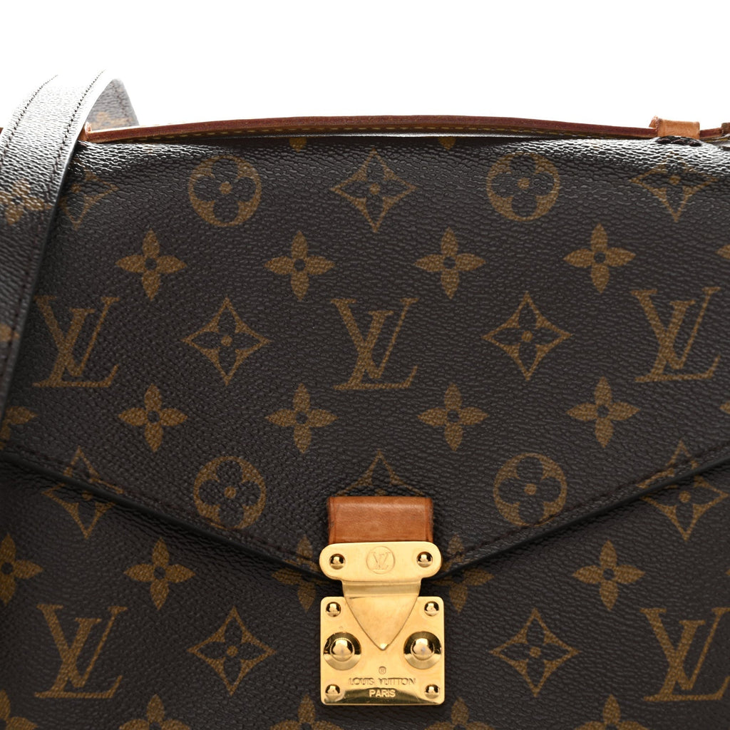 Monogram Pochette Metis