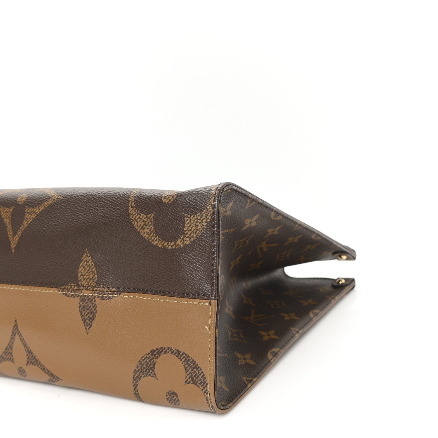 Reverse Monogram Giant Onthego MM