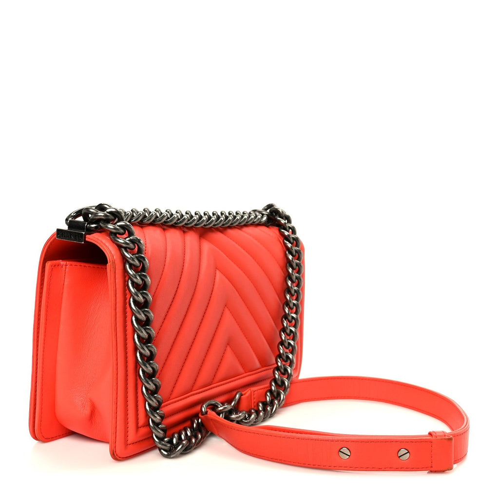 Lambskin Chevron Quilted Medium Boy Flap Red