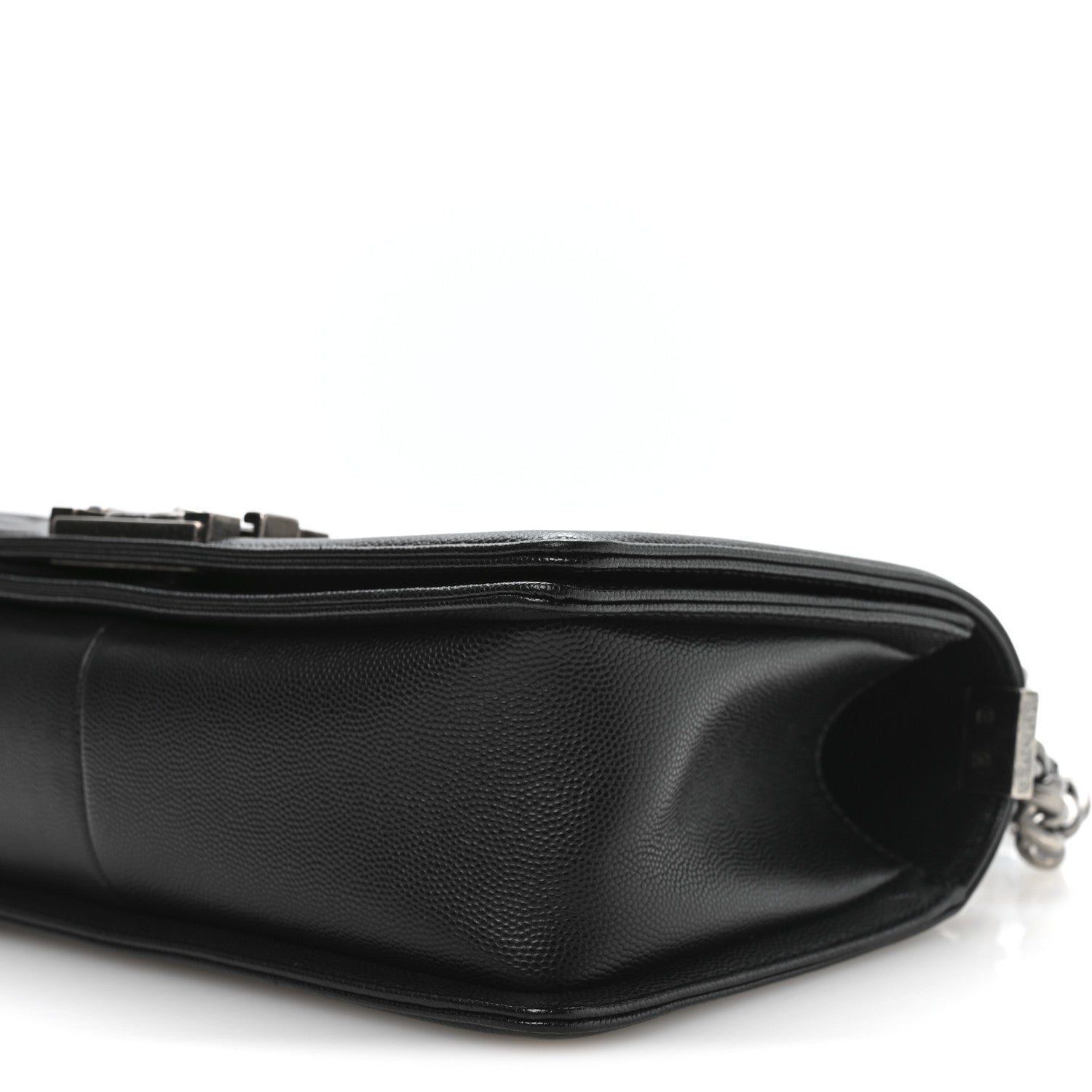 Caviar Quilted Medium Boy Flap Black