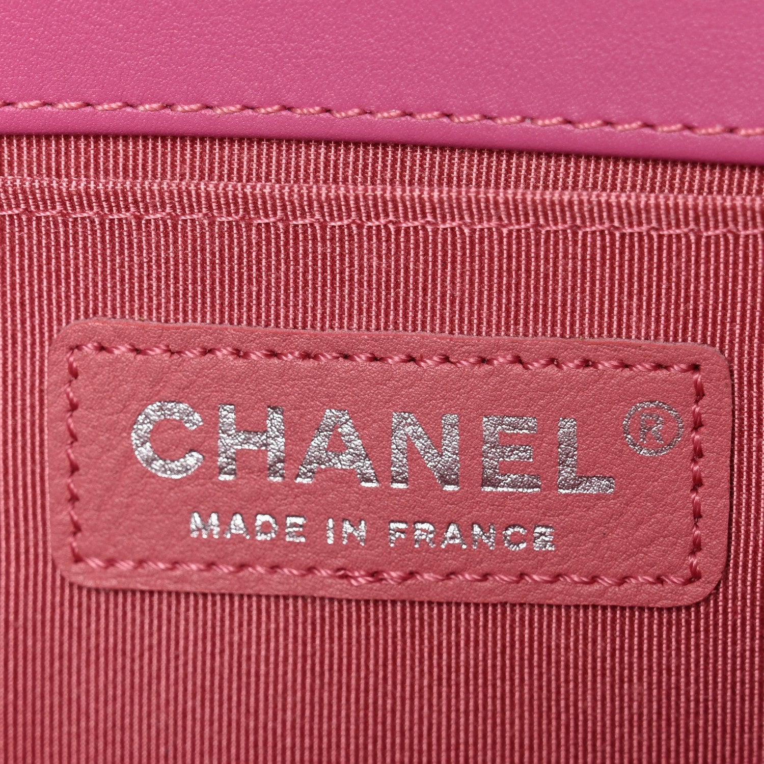 Patent Tweed Medium Boy Flap Fuchsia