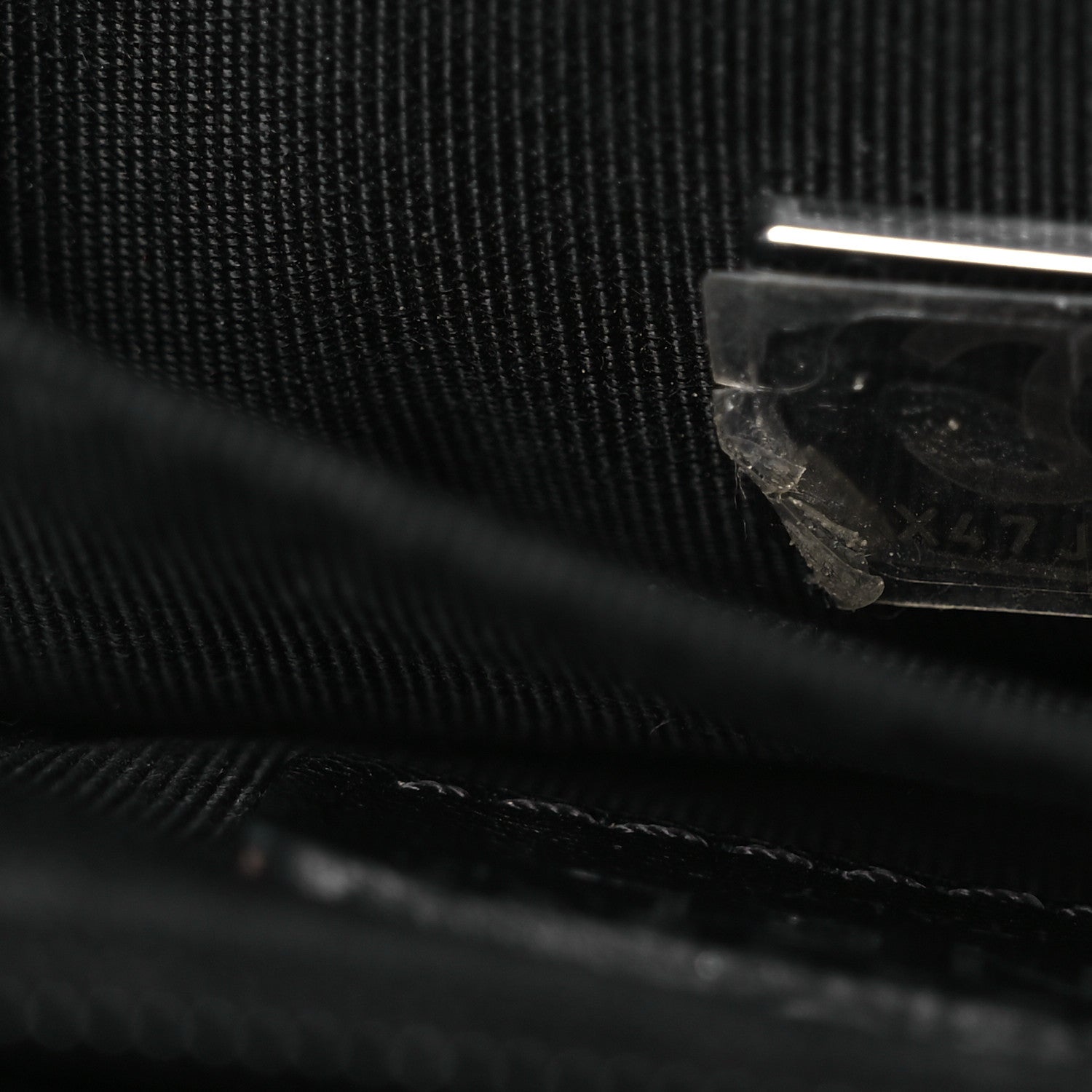 Caviar Quilted New Medium Boy Flap Black