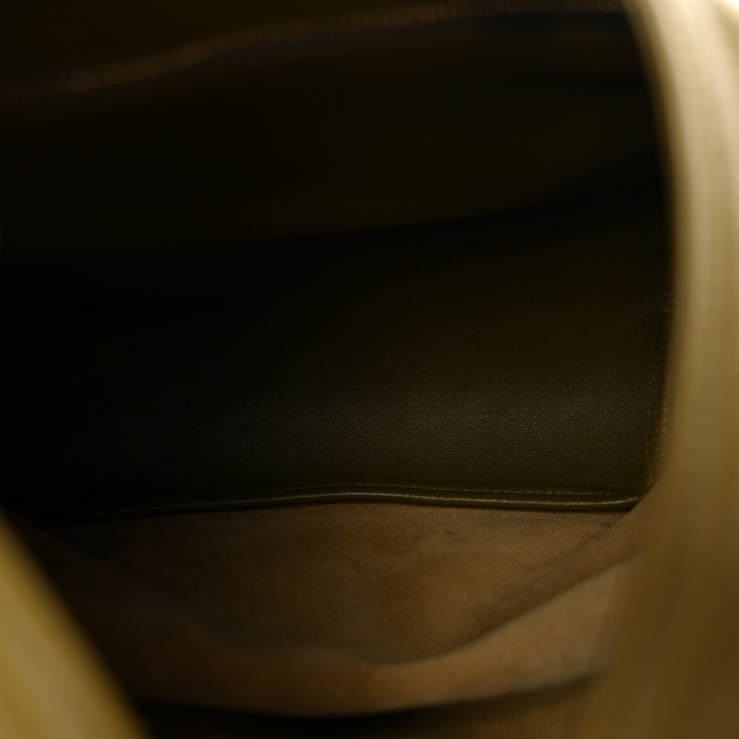 Mellow Nappa Small Squeeze Bag Olive