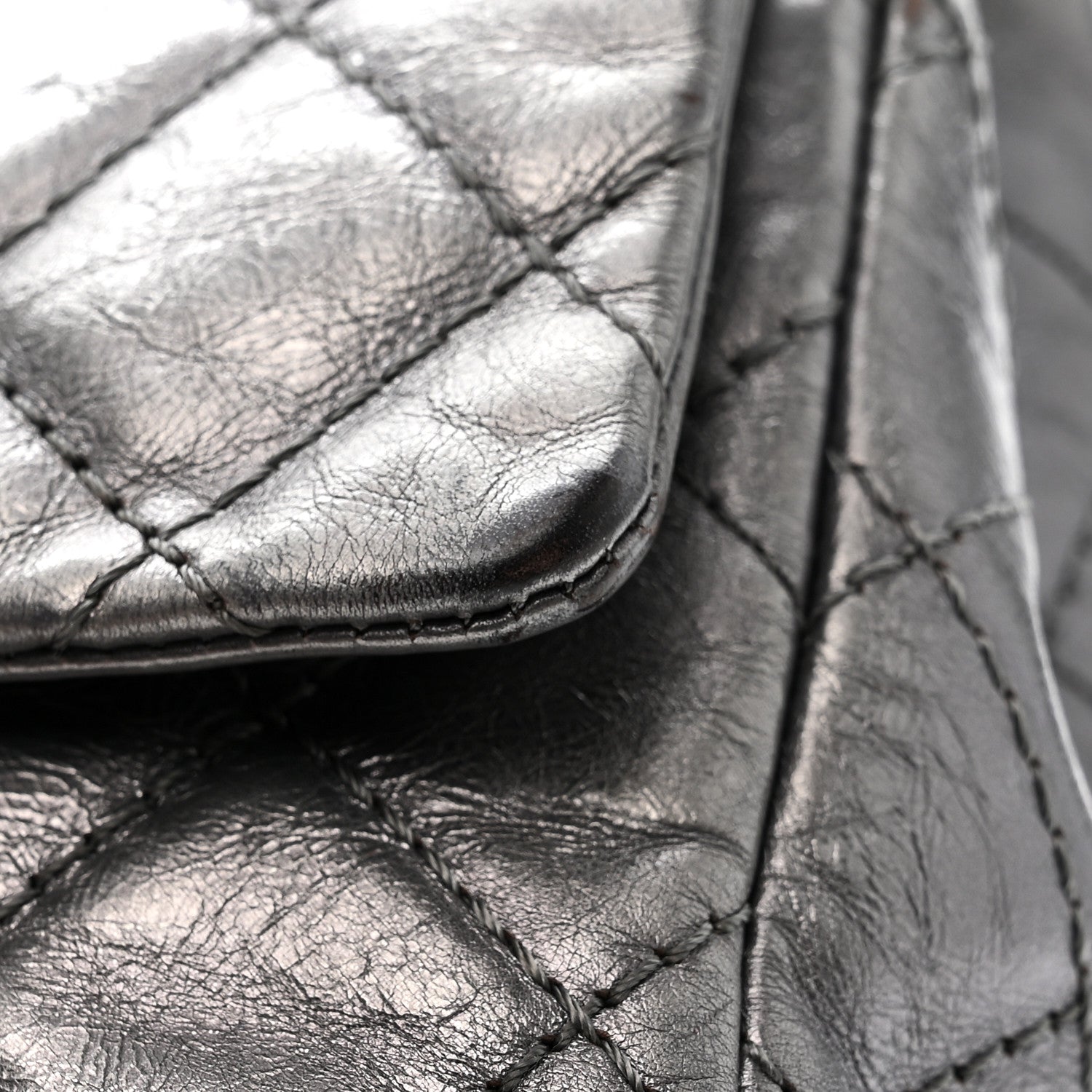 Metallic Aged Calfskin Quilted 2.55 Reissue 226 Flap Dark Silver