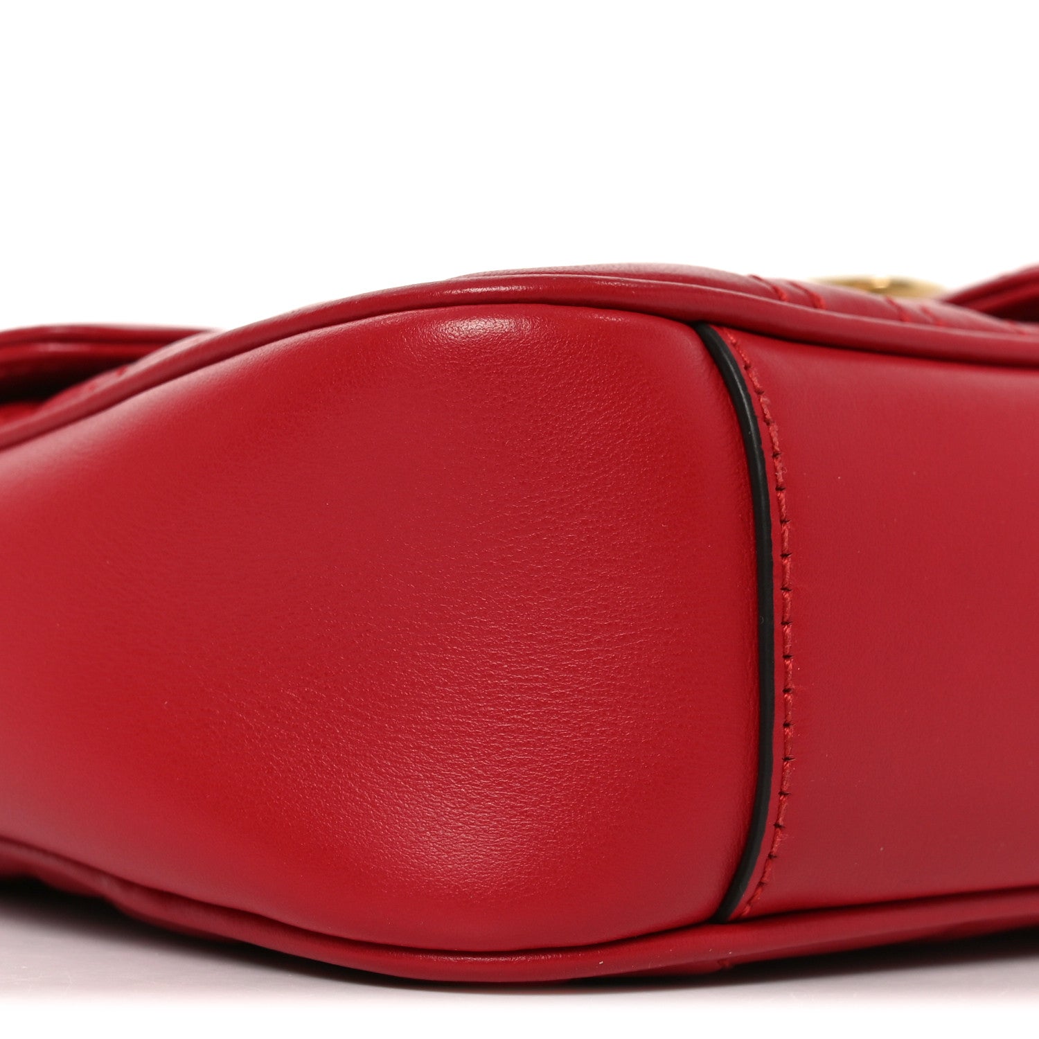 Calfskin Matelasse Small GG Marmont Shoulder Bag Hibiscus Red