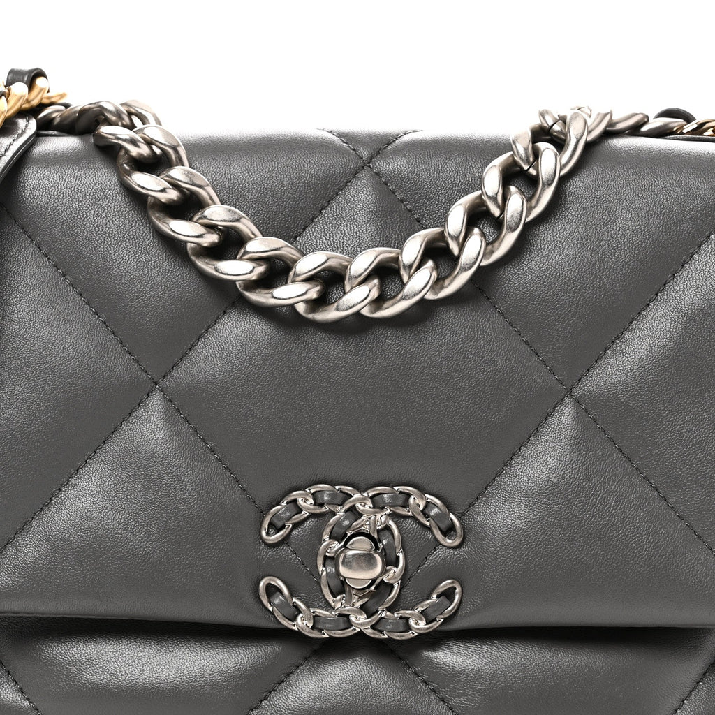 Lambskin Quilted Medium Chanel 19 Flap Grey