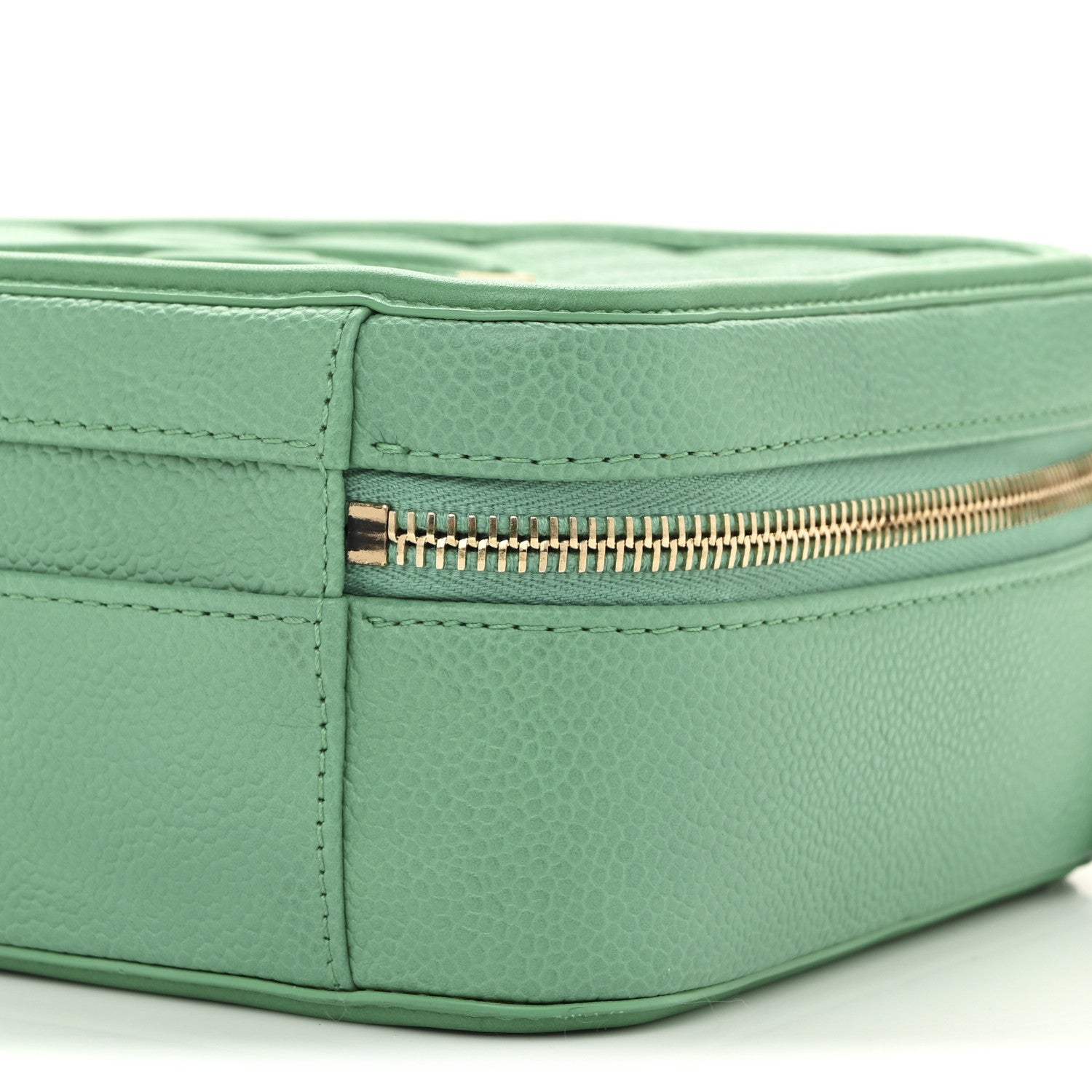 Caviar Quilted Medium CC Filigree Vanity Case Green