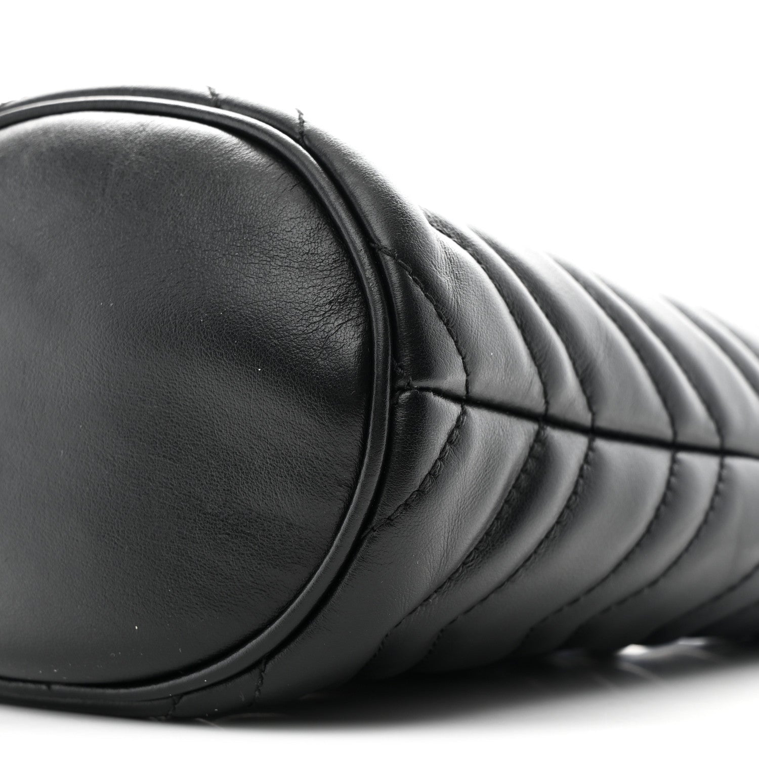Calfskin Matelasse Mini GG Marmont 2.0 Bucket Bag Black