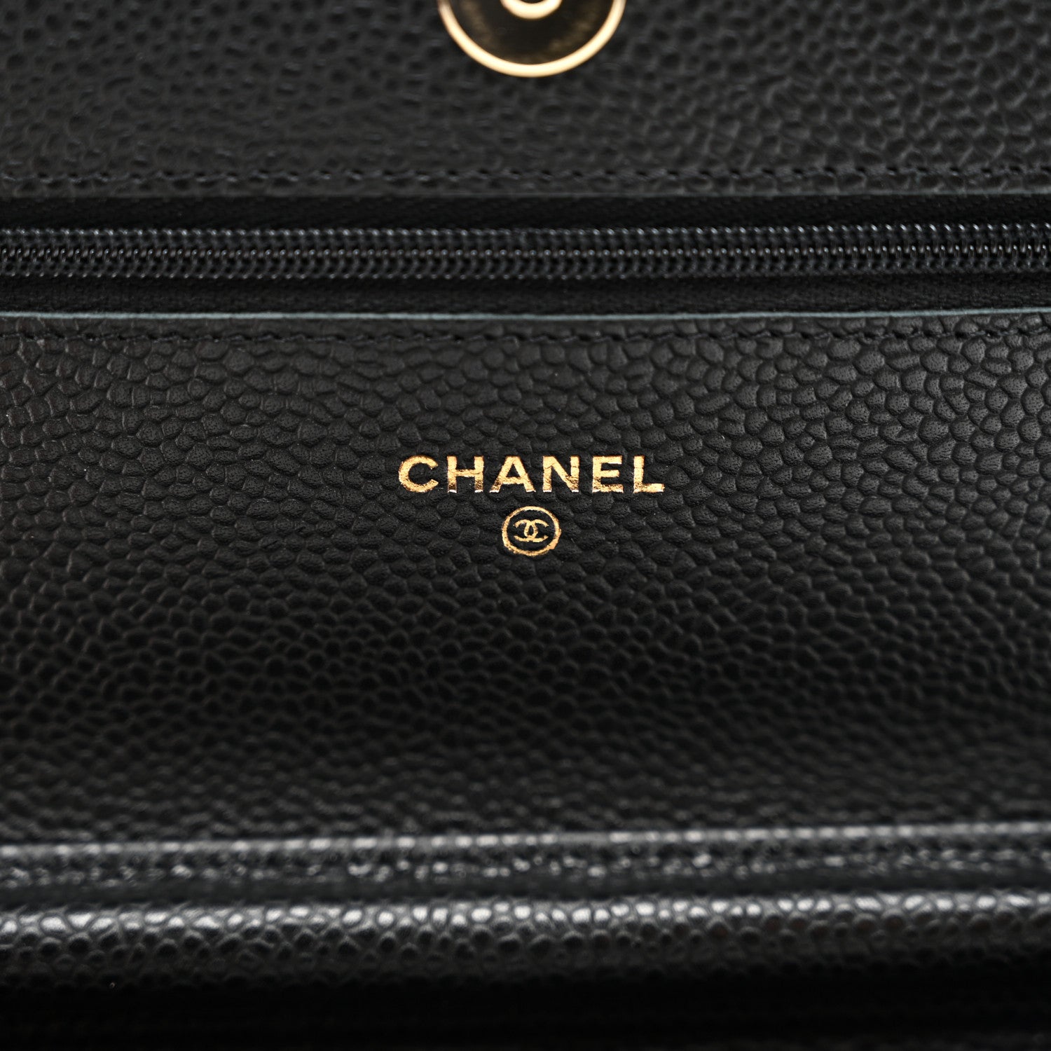 Caviar Quilted Wallet on Chain WOC Black