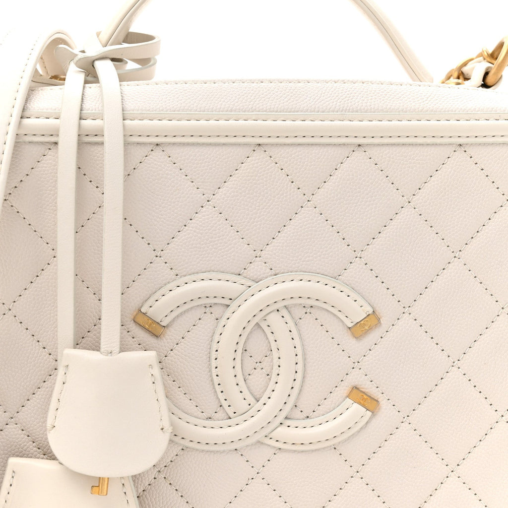 Caviar Quilted Large CC Filigree Vanity Case White