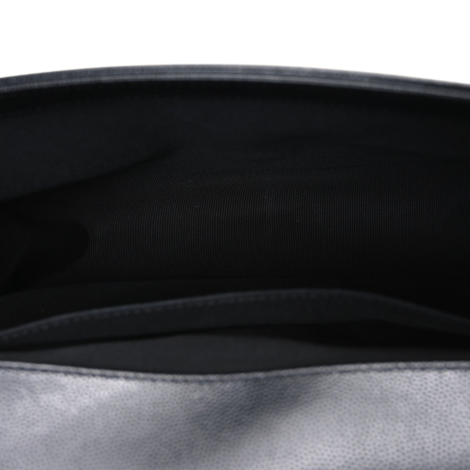 Caviar Quilted Medium Boy Flap Black