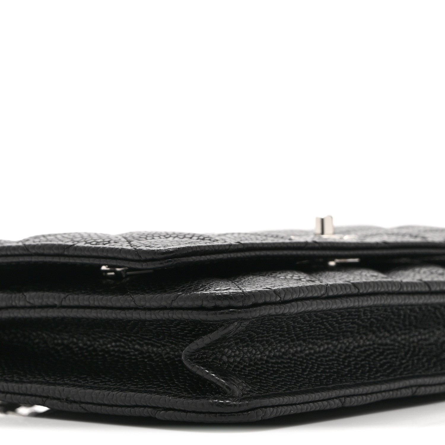 Caviar Quilted CC Turnlock Wallet On Chain WOC Black
