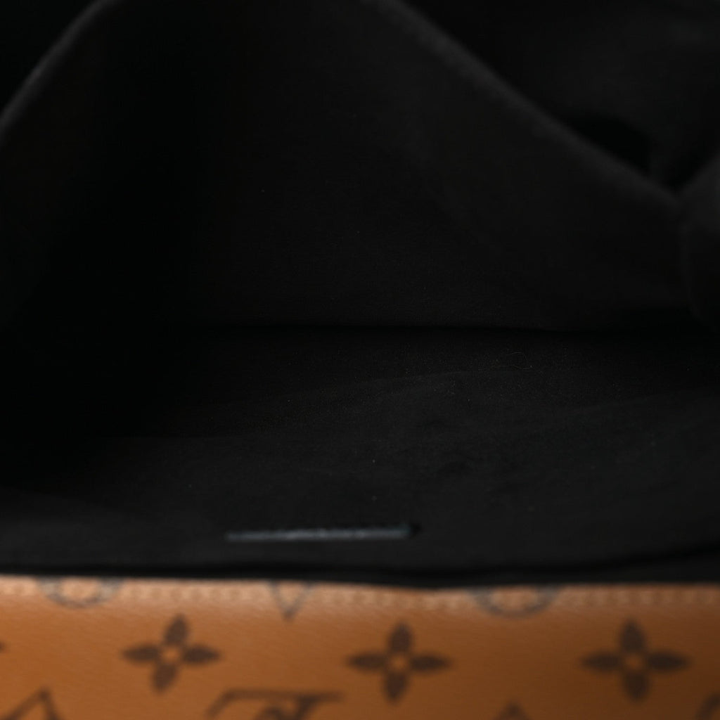 Reverse Monogram Pochette Metis