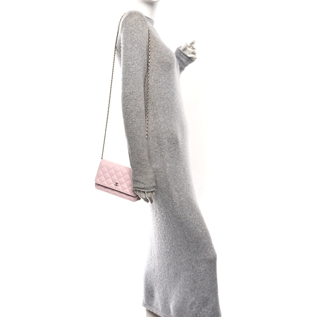 Caviar Quilted Wallet on Chain WOC Light Pink