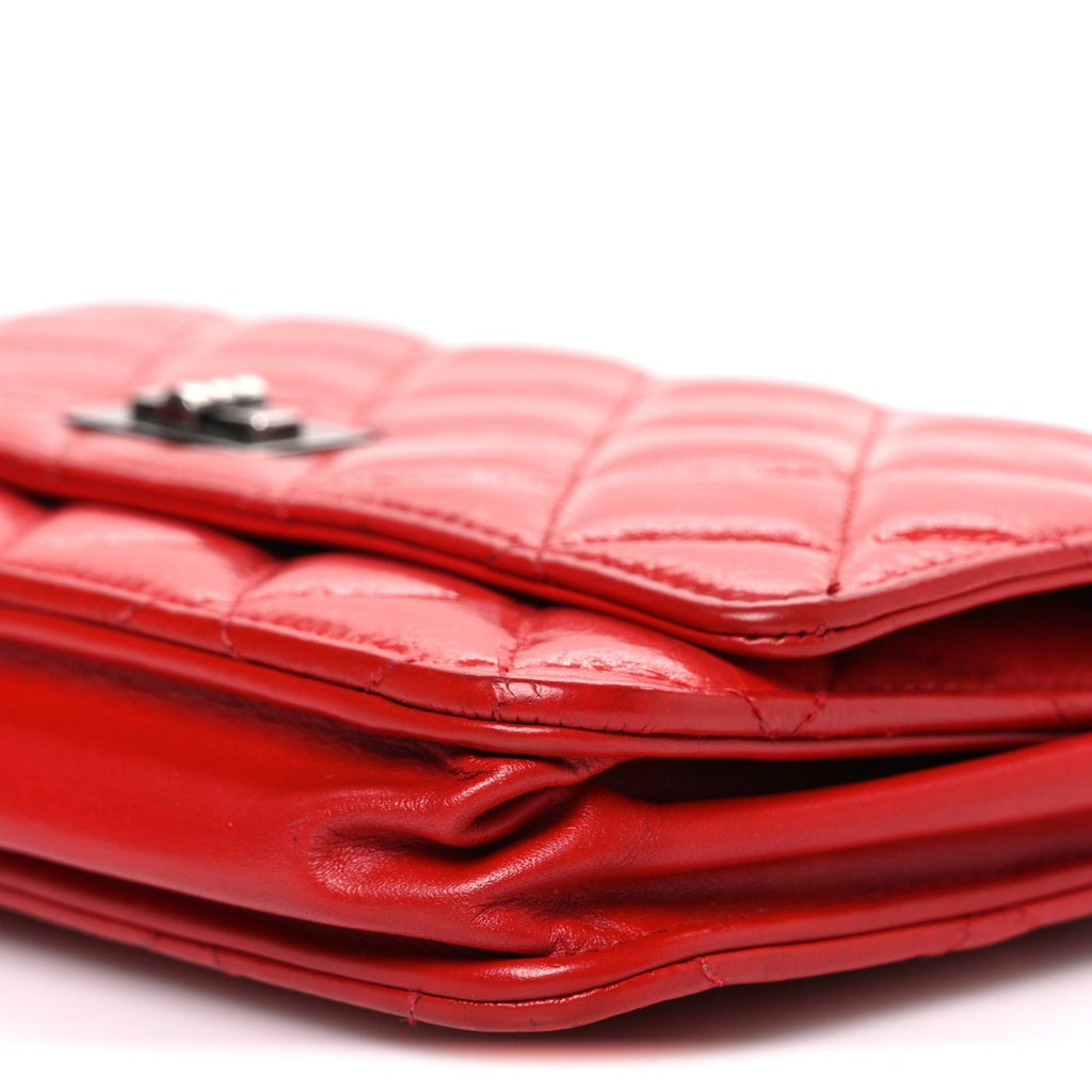 Glazed Calfskin Quilted Reissue Wallet On Chain WOC Red