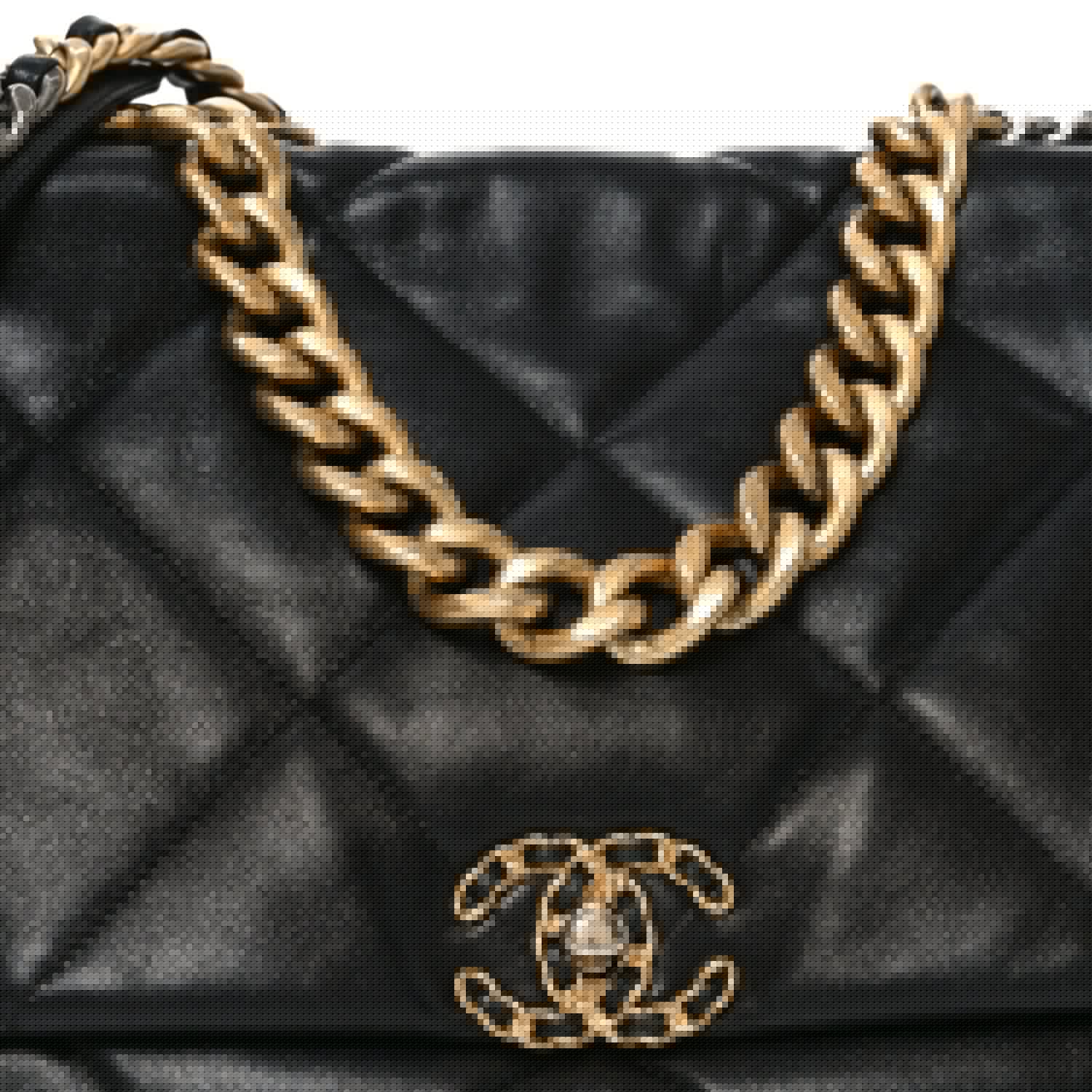 Lambskin Quilted Maxi Chanel 19 Flap Black