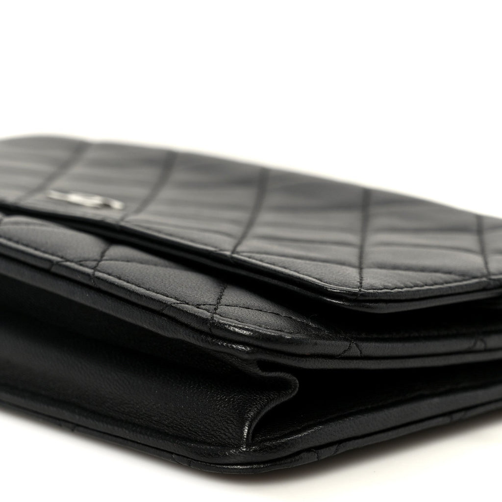 Lambskin Quilted Wallet On Chain WOC Black
