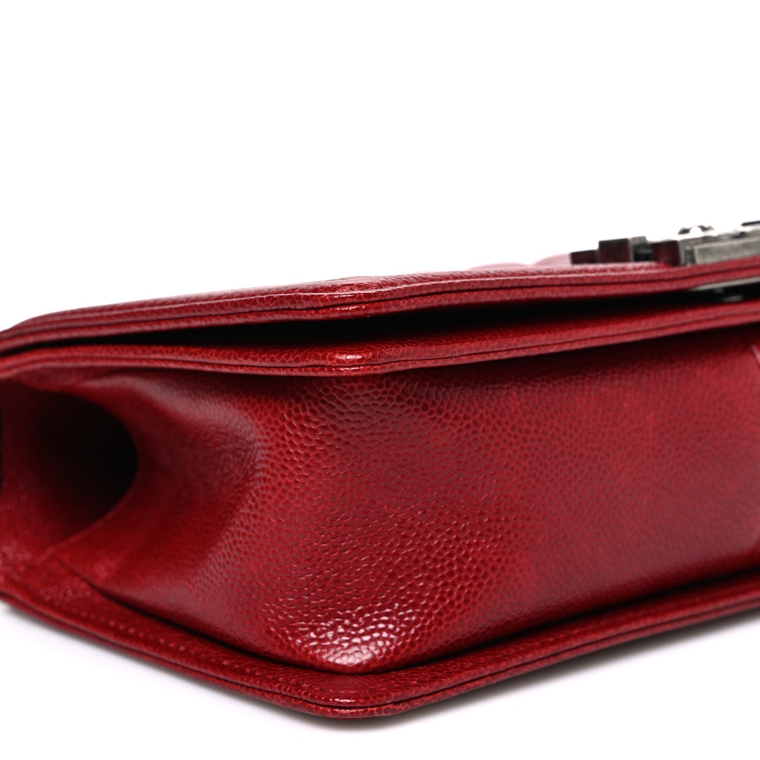 Caviar Quilted Medium Boy Flap Red