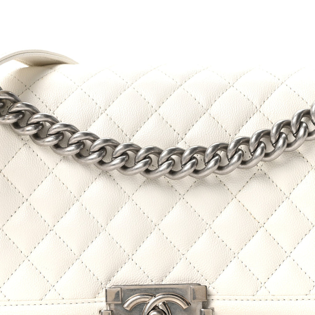 Caviar Quilted Medium Boy Flap White