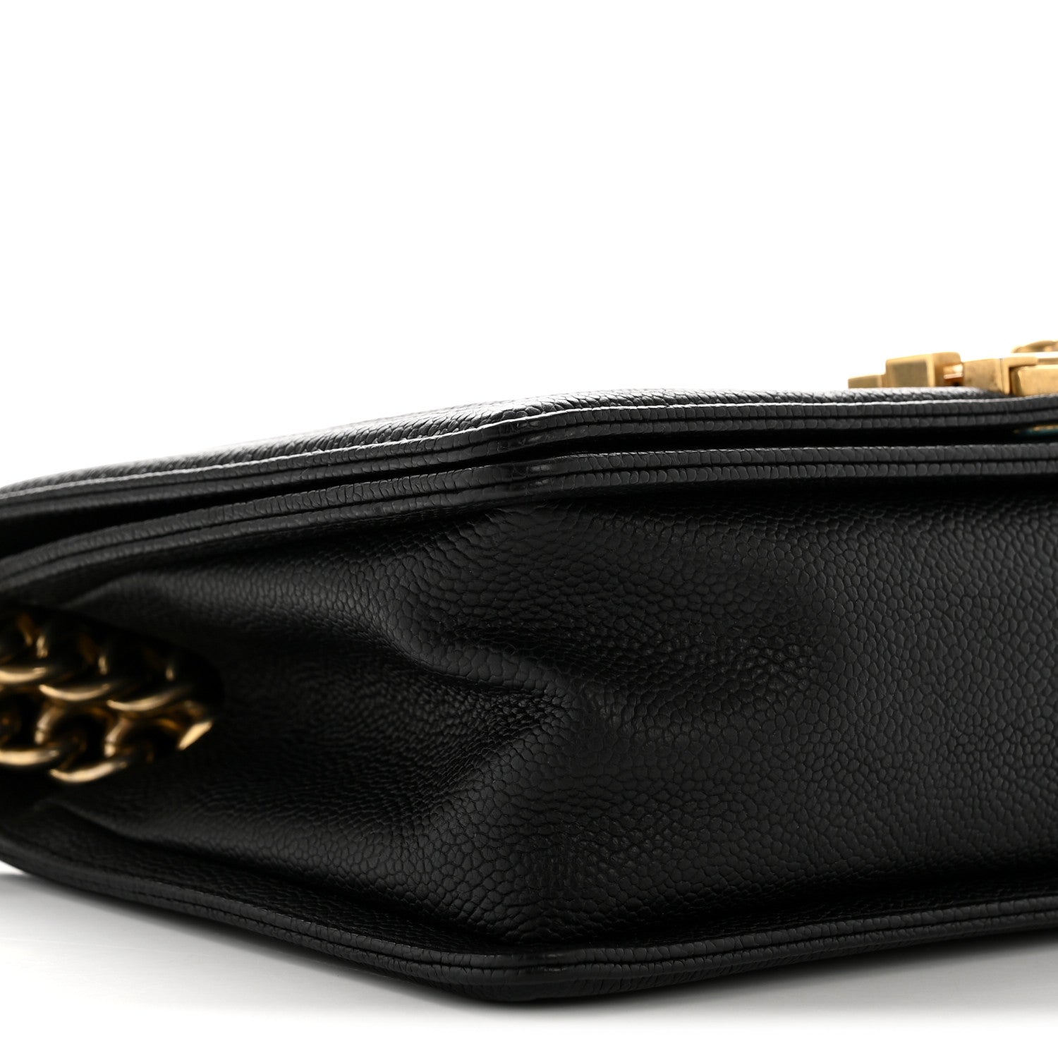 Caviar Quilted Medium Boy Flap Black