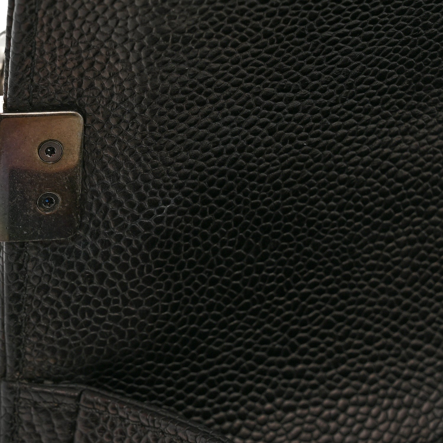 Caviar Quilted Medium Boy Flap Black