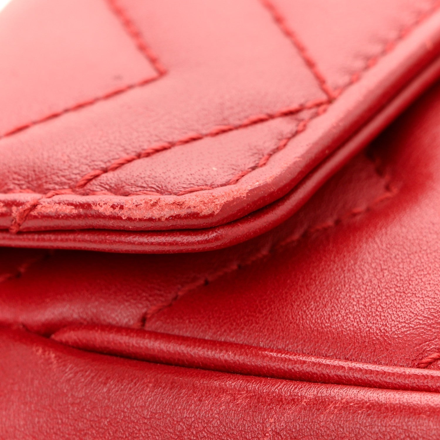 Calfskin Matelasse Super Mini GG Marmont Shoulder Bag Hibiscus Red