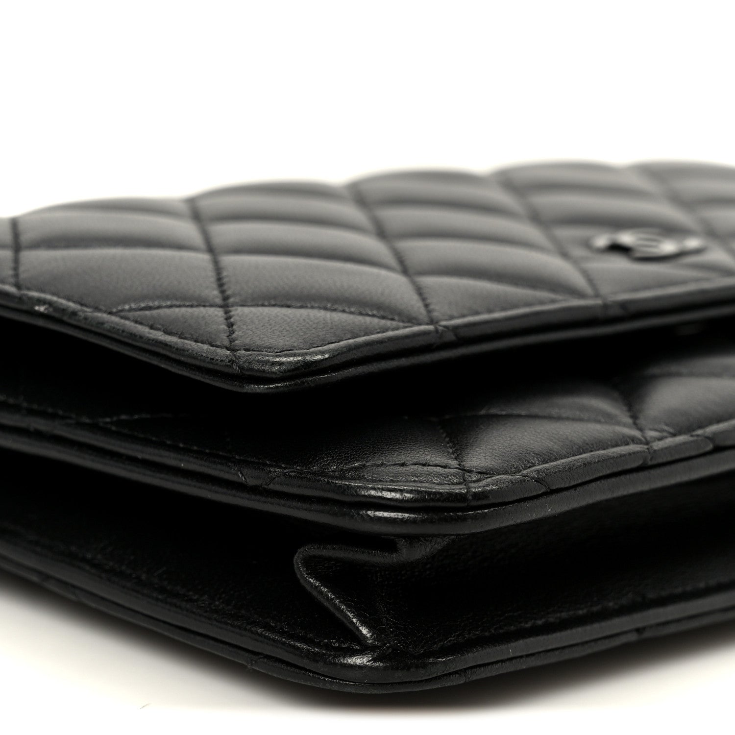 Pearly Lambskin Quilted Wallet On Chain WOC So Black