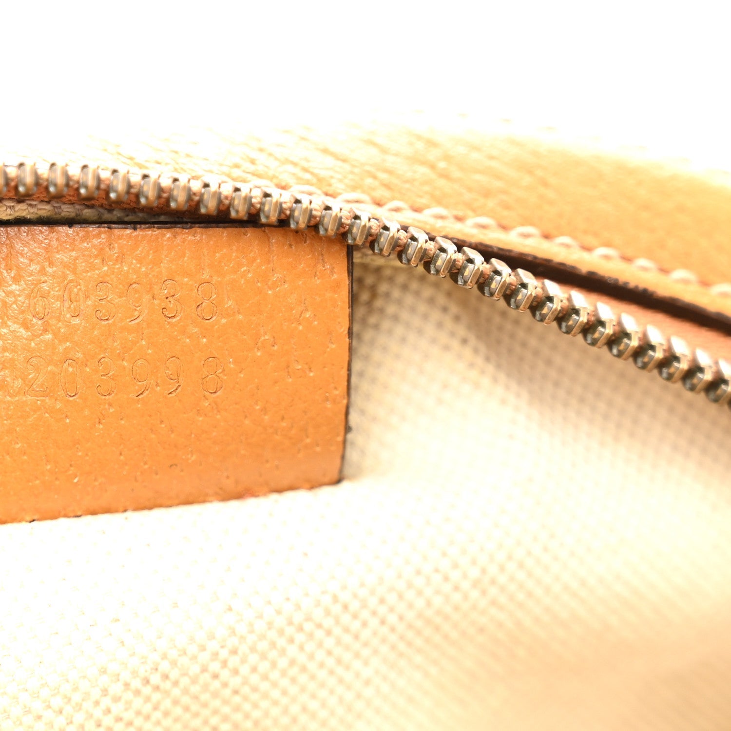 X DISNEY Mini Vintage GG Supreme Monogram Mickey Mouse Round Shoulder Bag Beige Vintage Sun Oil