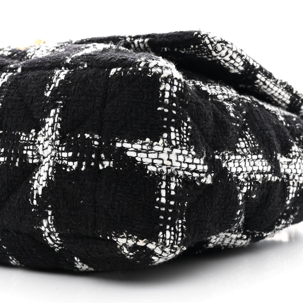 Tweed Quilted Maxi Chanel 19 Flap Black White