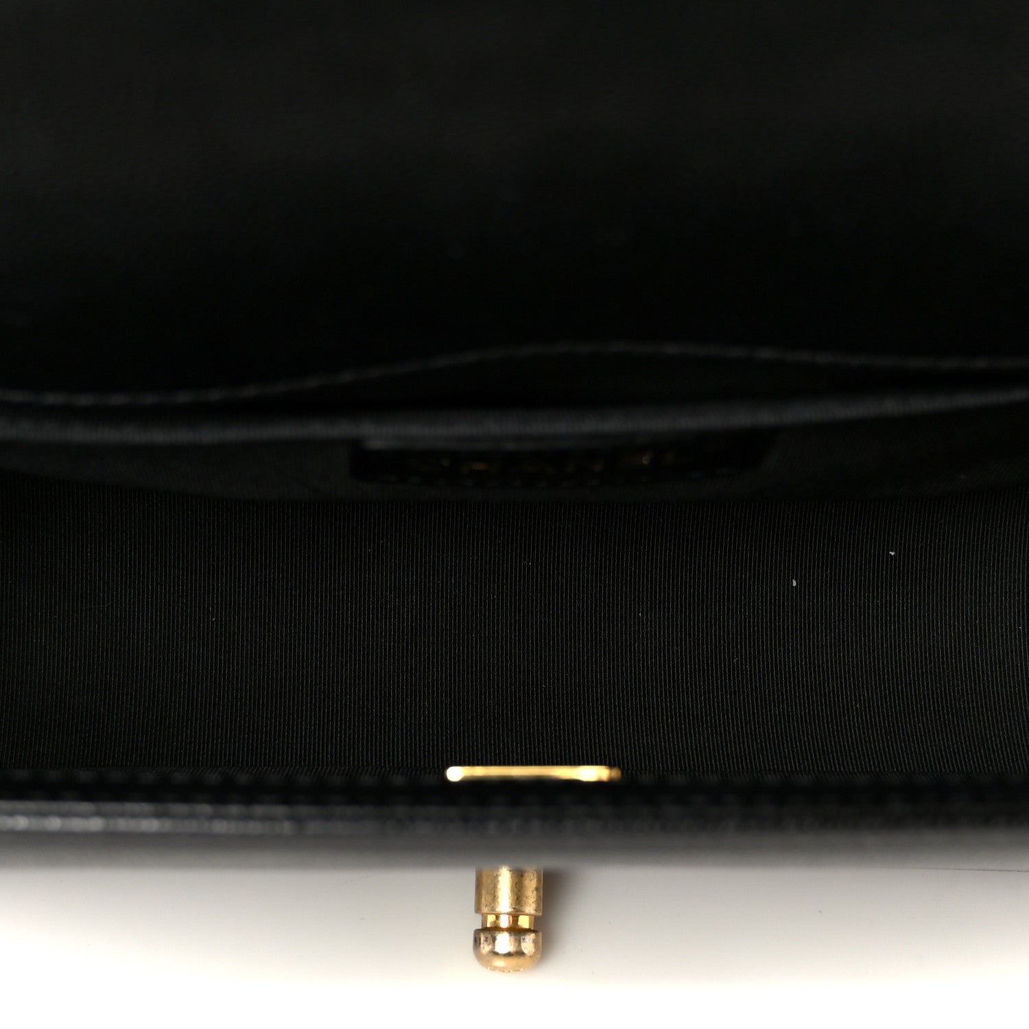 Caviar Quilted Medium Boy Flap Black