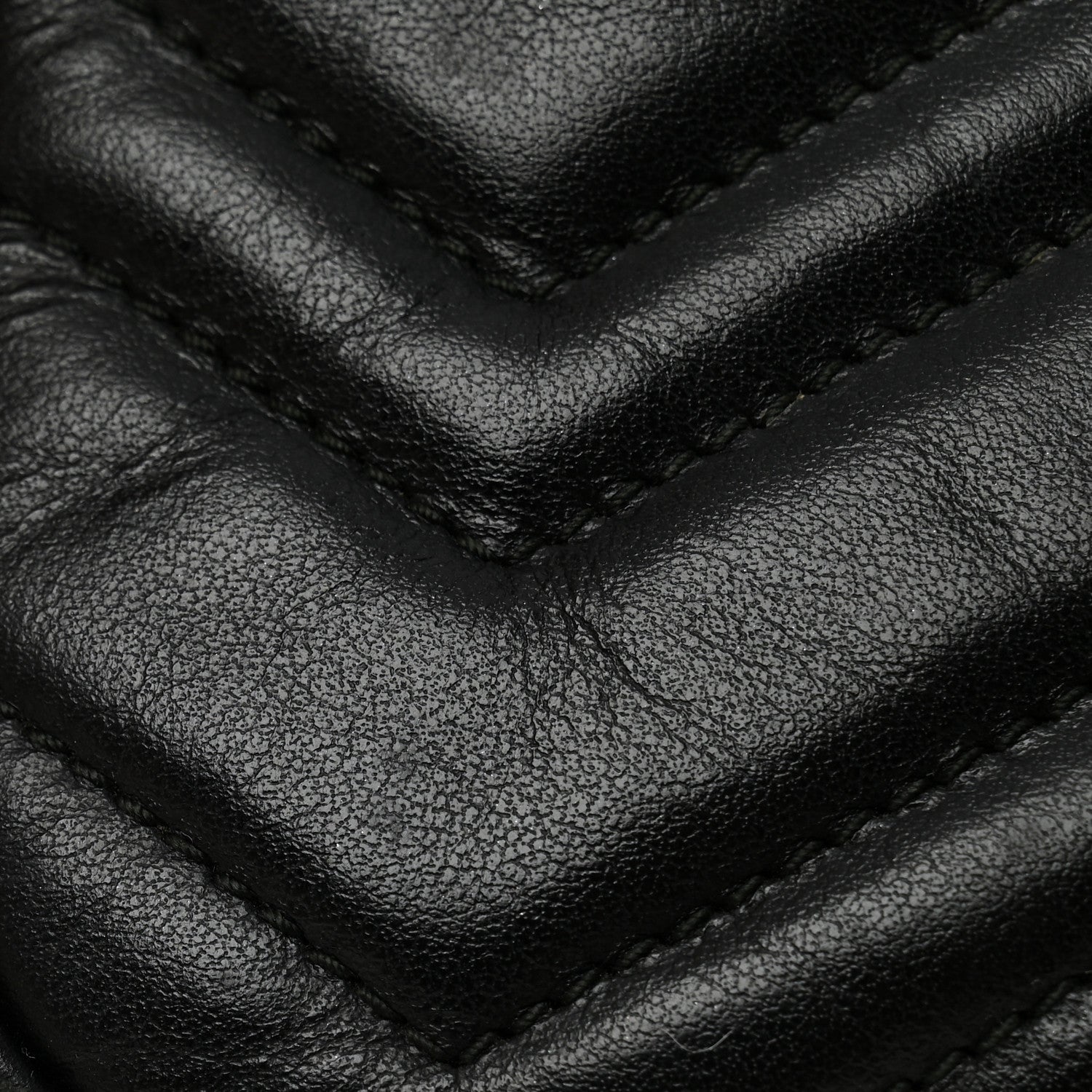 Calfskin Matelasse Mini GG Marmont Chain Shoulder Bag Black