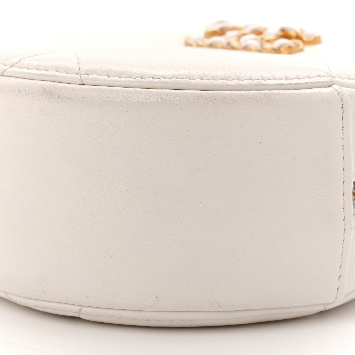Shiny Goatskin Quilted Chanel 19 Round Clutch With Chain White