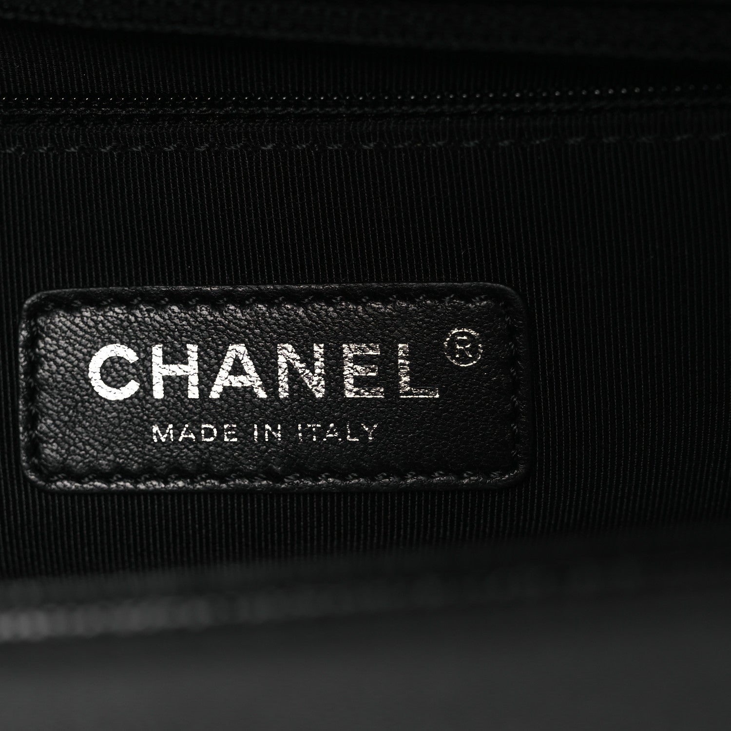 Caviar Quilted New Medium Boy Flap Black
