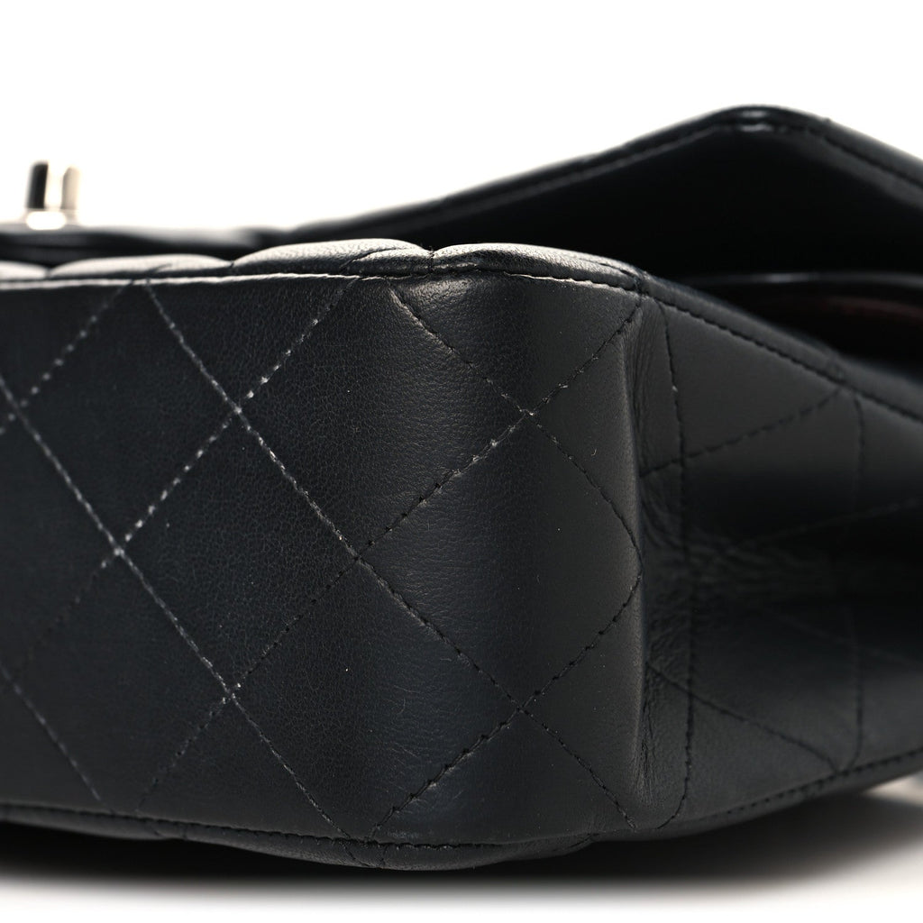 Lambskin Quilted Medium Double Flap Black