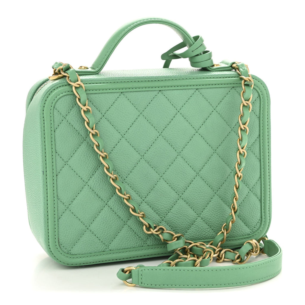 Caviar Quilted Medium CC Filigree Vanity Case Green